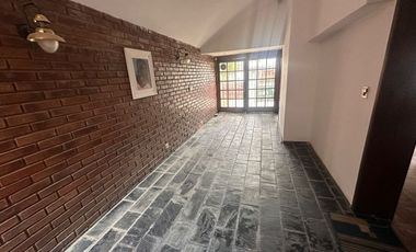 VENTA CASA C/GRAN TERRENO CERRO D LAS ROSAS PILETA