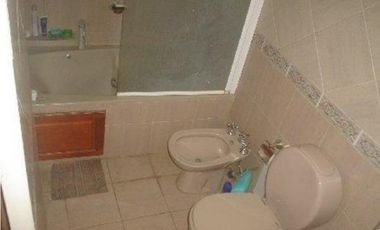 CHALET 5 AMBIENTES CON PISCINA