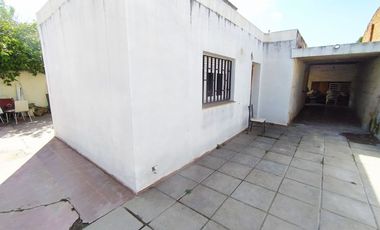 VENTA CASA 2 DORM A RECICLAR ALTO ALBERDI CORDOBA