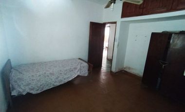VENTA CASA 2 DORM A RECICLAR ALTO ALBERDI CORDOBA