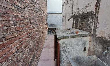 VENTA CASA 2 DORM A RECICLAR ALTO ALBERDI CORDOBA