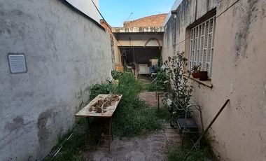 VENTA CASA 2 DORM A RECICLAR ALTO ALBERDI CORDOBA