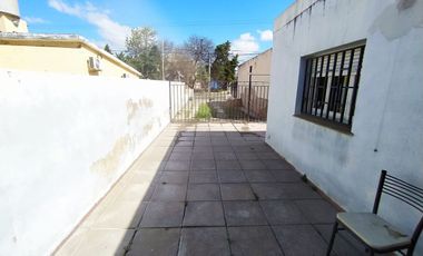 VENTA CASA 2 DORM A RECICLAR ALTO ALBERDI CORDOBA