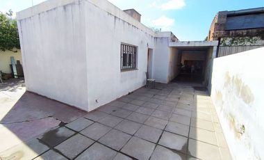 VENTA CASA 2 DORM A RECICLAR ALTO ALBERDI CORDOBA