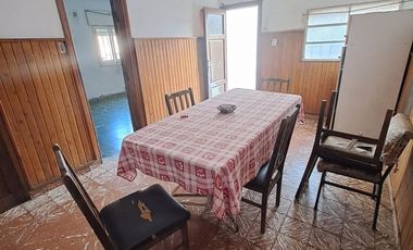 VENTA CASA 2 DORM A RECICLAR ALTO ALBERDI CORDOBA