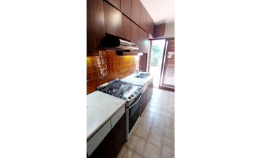 SE VENDE HERMOSA CASA EN B° LOMAS DE SAN MARTIN CON PILETA