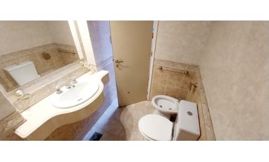 SE VENDE HERMOSA CASA EN B° LOMAS DE SAN MARTIN CON PILETA