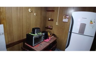 CASA 3 AMBIENTES SOBRE DOS LOTES