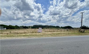 LATORRE PROP. VENDE EXCELENTE LOTE FRENTE AL MAR