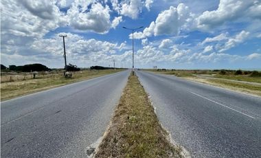 LATORRE PROP. VENDE EXCELENTE LOTE FRENTE AL MAR