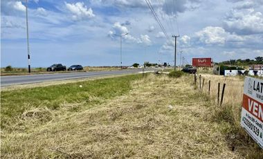 LATORRE PROP. VENDE EXCELENTE LOTE FRENTE AL MAR