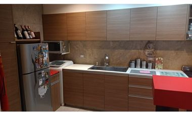LOCAL COMERCIAL CON DEPARTAMENTOS  - SOBRE AV. TEJEDOR