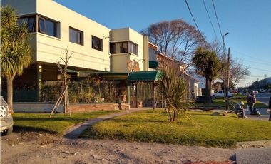 LOCAL COMERCIAL CON DEPARTAMENTOS  - SOBRE AV. TEJEDOR