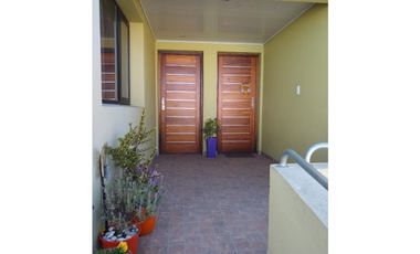 LOCAL COMERCIAL CON DEPARTAMENTOS  - SOBRE AV. TEJEDOR