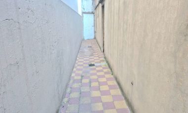 VENTA PH LANUS- 3 AMB- A REFACCIONAR- JARDIN