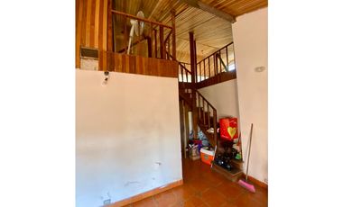 LATORRE PROP. VENDE CHALET 6 AMB. EN PARQUE LURO