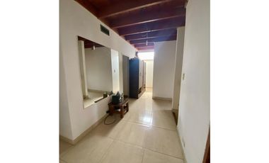 LATORRE PROP. VENDE CHALET 6 AMB. EN PARQUE LURO