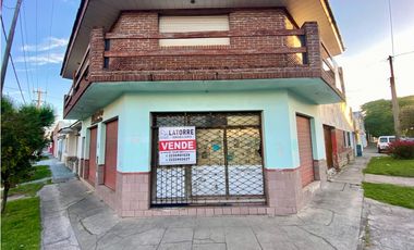 LATORRE PROP. VENDE LOCAL CON 2 VIVIENDAS | ZONA HPC