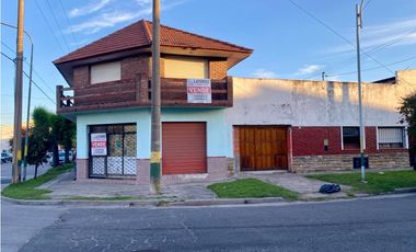 LATORRE PROP. VENDE LOCAL CON 2 VIVIENDAS | ZONA HPC