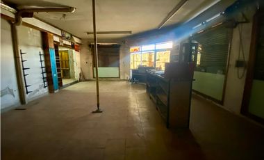 LATORRE PROP. VENDE LOCAL CON 2 VIVIENDAS | ZONA HPC