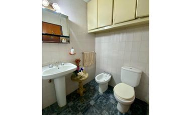 LATORRE PROP. VENDE LOCAL CON 2 VIVIENDAS | ZONA HPC