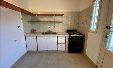 LATORRE PROP. VENDE CASA + DEPTO EN COLINAS DE PERALTA RAMOS