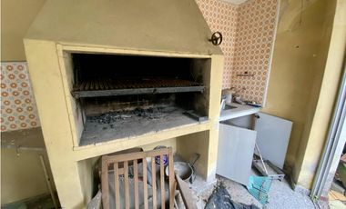 LATORRE PROP. VENDE CHALET EN SANTA MONICA