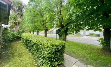 LATORRE PROP. VENDE CHALET EN SANTA MONICA