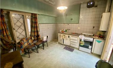 LATORRE PROP. VENDE CHALET EN SANTA MONICA