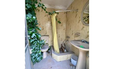 LATORRE PROP. VENDE CHALET EN SANTA MONICA