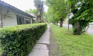 LATORRE PROP. VENDE CHALET EN SANTA MONICA