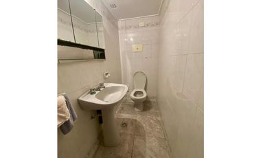 LATORRE PROP. VENDE CHALET DE 5 AMB. CON HERMOSO PARQUE