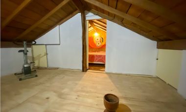 LATORRE PROP. VENDE CHALET EN PH - HERMOSO ENTORNO
