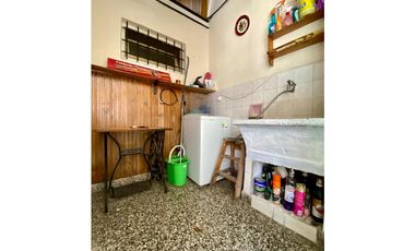 LATORRE PROP. VENDE CHALET EN PH - HERMOSO ENTORNO