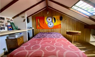 LATORRE PROP. VENDE CHALET EN PH - HERMOSO ENTORNO