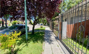 LATORRE PROP. VENDE CHALET EN PH - HERMOSO ENTORNO