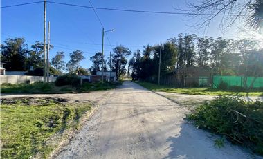LATORRE PROP. VENDE CASA 2 AMB CON PARQUE