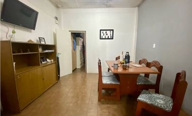 LATORRE PROP. VENDE CASA CON DEPOSITO Y TALLER