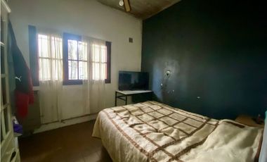 LATORRE PROP. VENDE CASA CON DEPOSITO Y TALLER