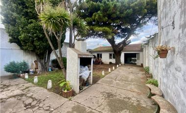 LATORRE PROP. VENDE CASA CON DEPOSITO Y TALLER