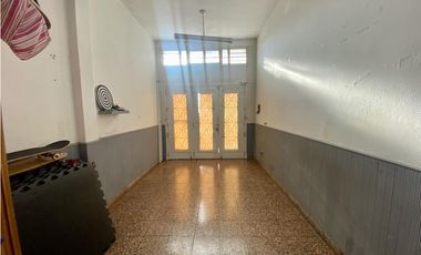 LATORRE PROP. VENDE PROPIEDAD EN BLOCK - VILLA PRIMERA