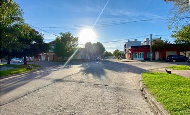 LATORRE PROP. VENDE PROPIEDAD EN BLOCK - VILLA PRIMERA