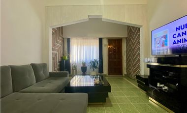 LATORRE PROP. VENDE PROPIEDAD EN BLOCK - VILLA PRIMERA