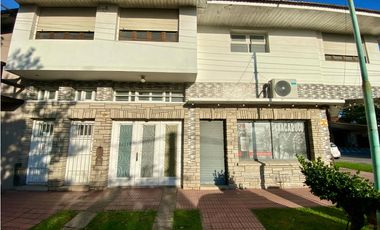 LATORRE PROP. VENDE PROPIEDAD EN BLOCK - VILLA PRIMERA