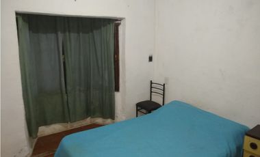 LATORRE PROP. VENDE CASA EN BARRIO SANTA ELENA - A METROS DEL MAR