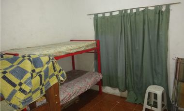 LATORRE PROP. VENDE CASA EN BARRIO SANTA ELENA - A METROS DEL MAR