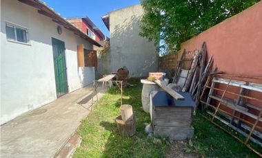 LATORRE PROP. VENDE CHALET CON PARQUE - APTO CREDITO
