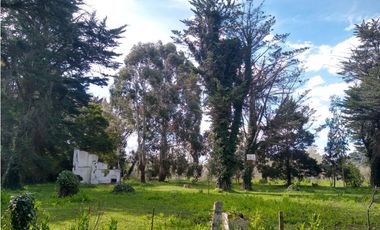 LATORRE PROP. VENDE LOTE DE 1700 M2 EN EL  BARRIO EL SOSIEGO