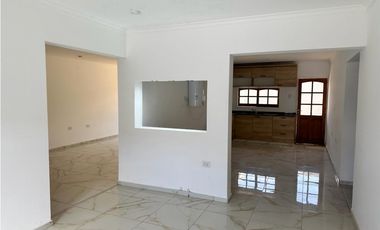 Vendo hermosa casa a 5 cdras de CPC Ruta 20