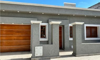 Vendo hermosa casa a 5 cdras de CPC Ruta 20